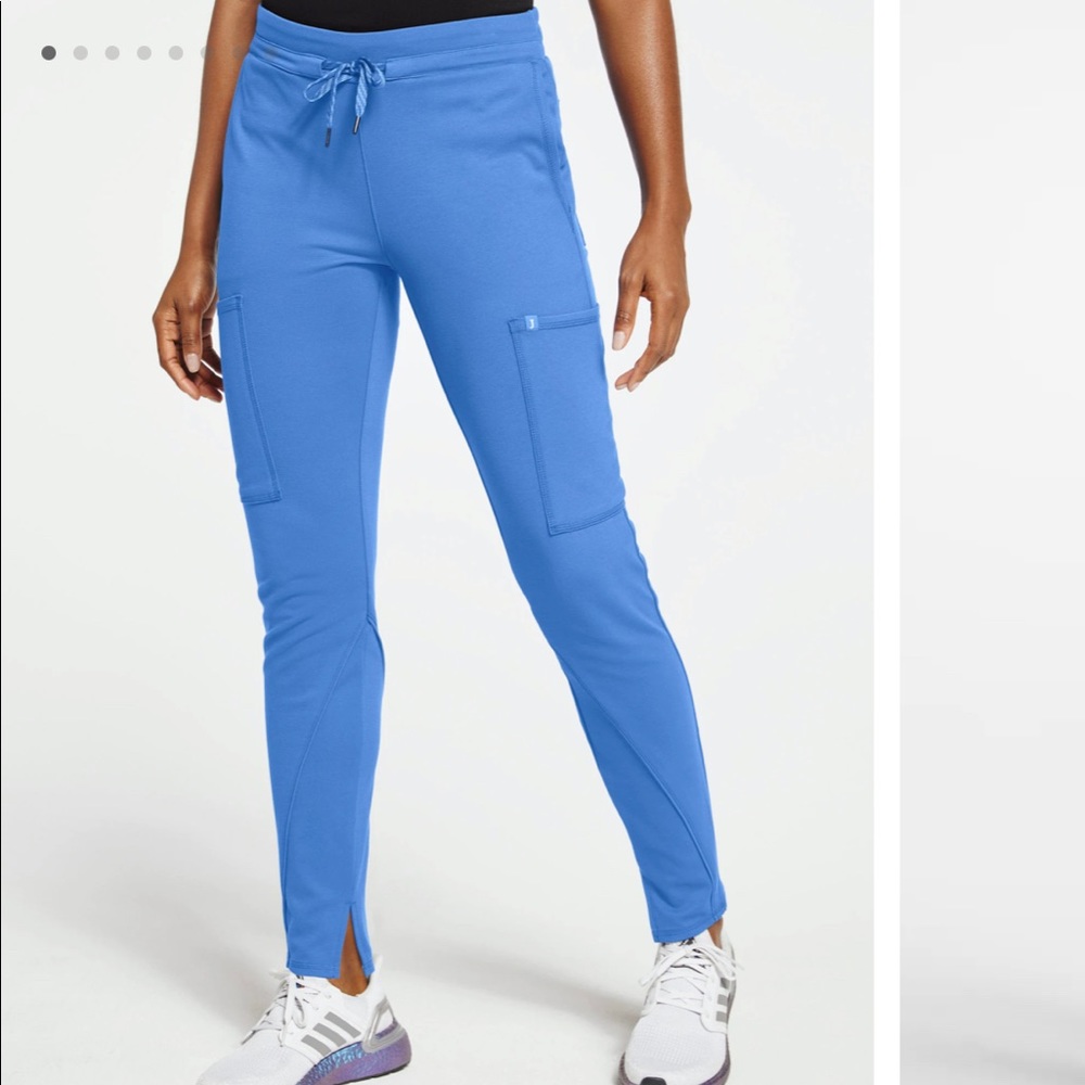 Jaanuu Scrub pants